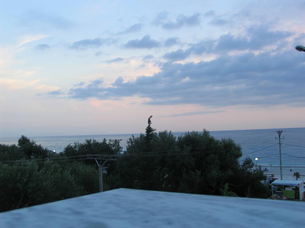 Hotel Ionian Dhërmi Kültér fotó